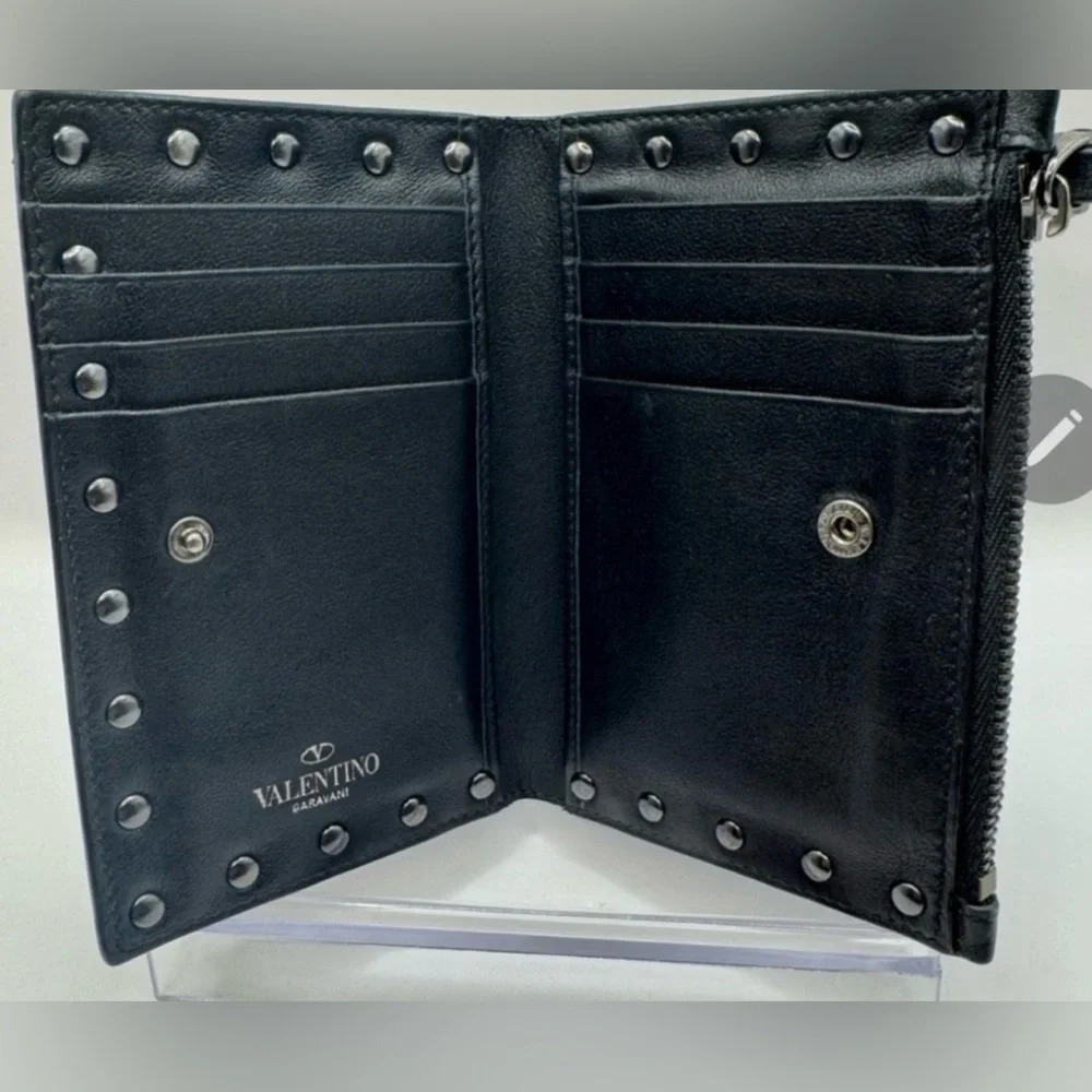 Valentino Garavani Undercover Rose Rockstud Wallet - Picture 2 of 3